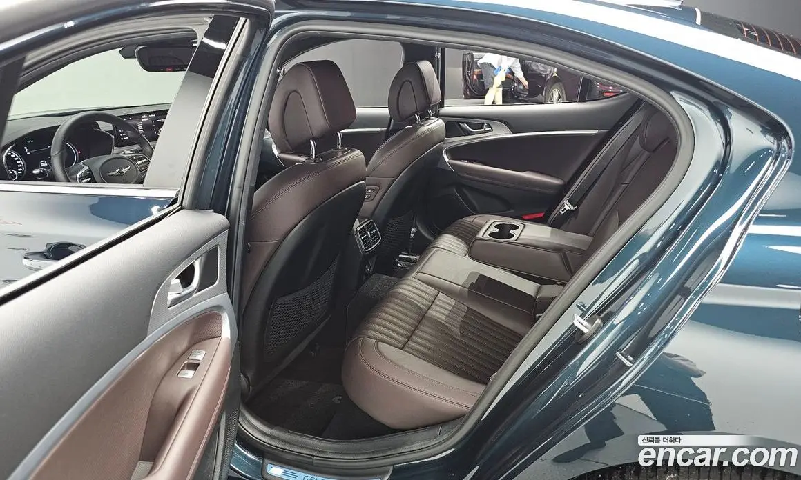 Genesis G70 2022 2.0 автомат (гидро), фото 12