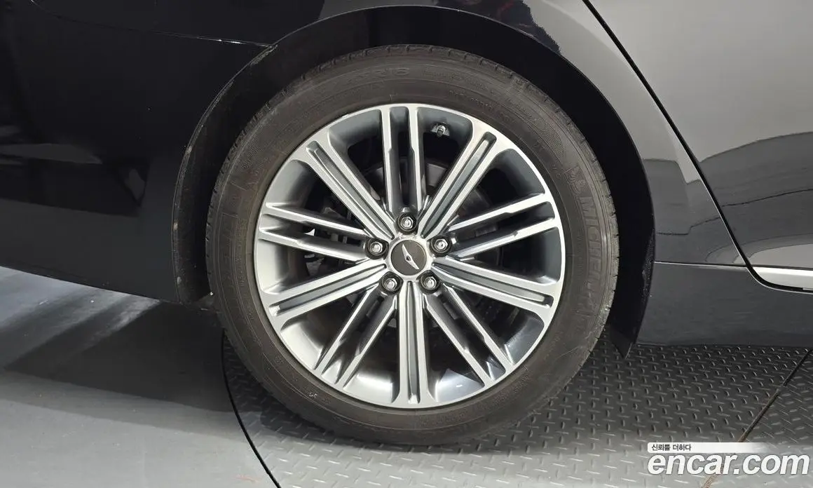 Genesis G80 2017 3.3 автомат (гидро), фото 4 Genesis G80 2017 3.3 автомат (гидро), фото 4