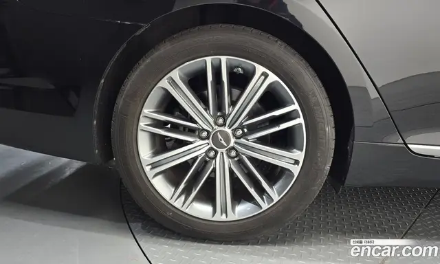 Genesis G80 2017 3.3 автомат (гидро), миниатюра 4 Genesis G80 2017 3.3 автомат (гидро), миниатюра 4