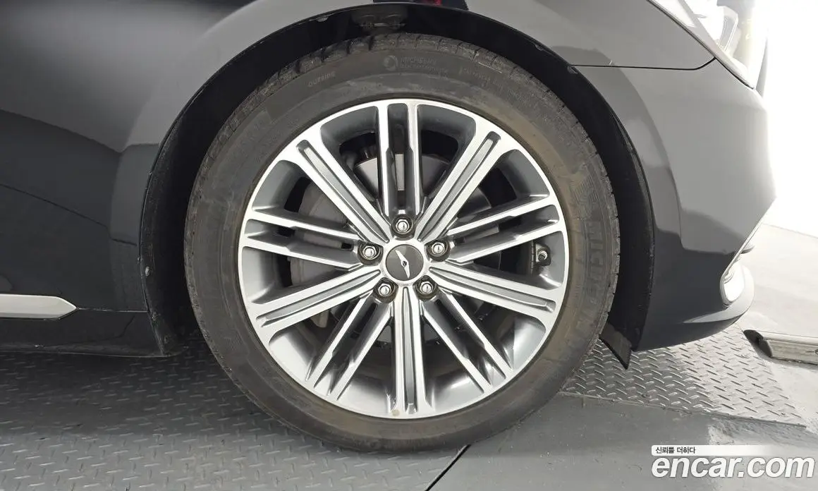 Genesis G80 2017 3.3 автомат (гидро), фото 6 Genesis G80 2017 3.3 автомат (гидро), фото 6