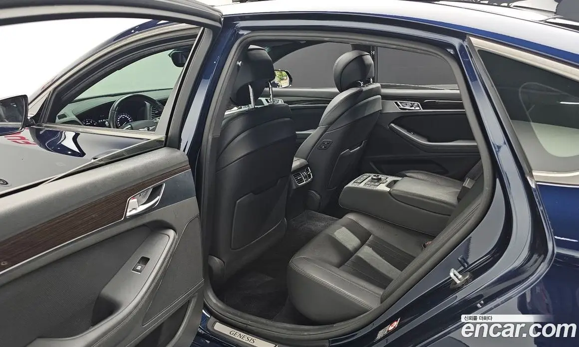 Genesis G80 2018 3.3 автомат (гидро), фото 17 Genesis G80 2018 3.3 автомат (гидро), фото 17