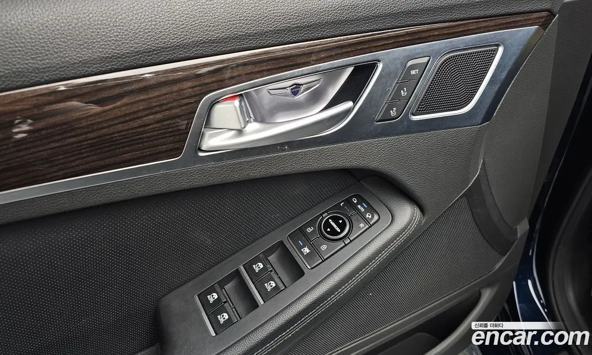 Genesis G80 2018 3.3 автомат (гидро), фото 28 Genesis G80 2018 3.3 автомат (гидро), фото 28