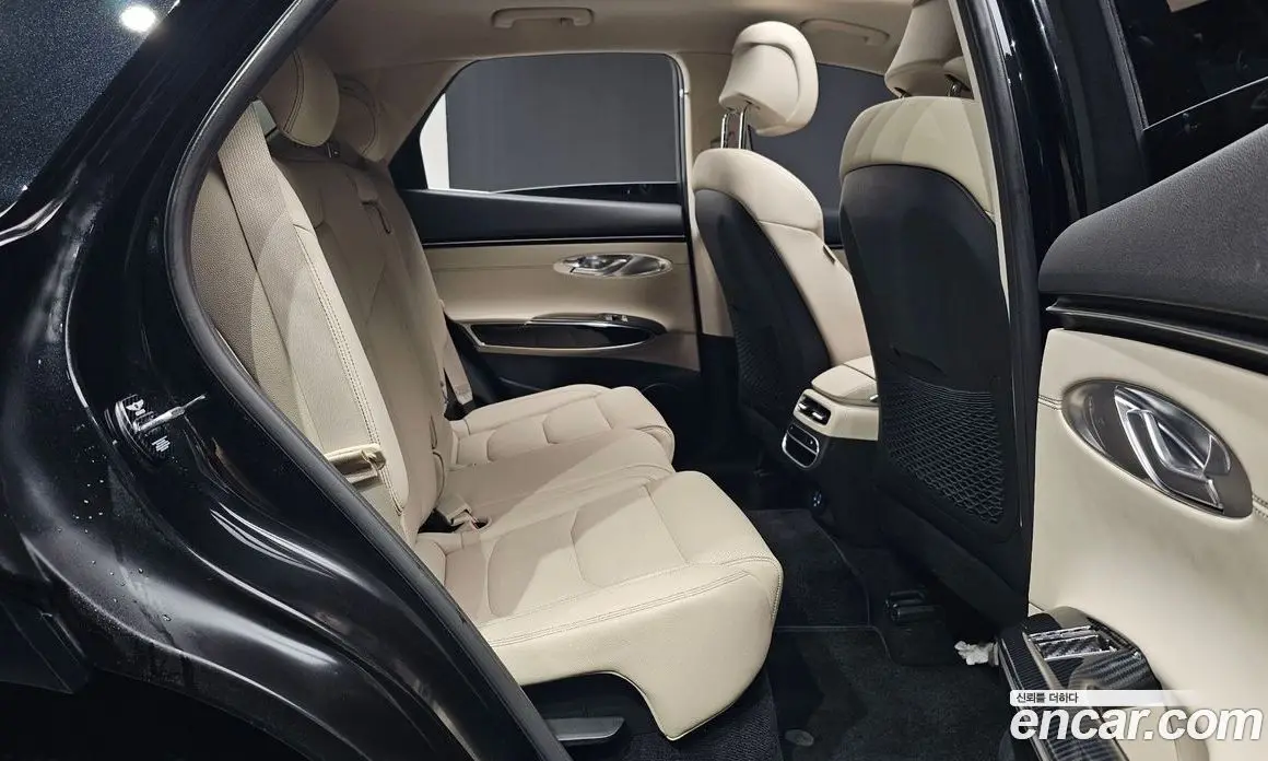 Genesis GV70 2022 2.5 автомат (гидро), фото 16 Genesis GV70 2022 2.5 автомат (гидро), фото 16