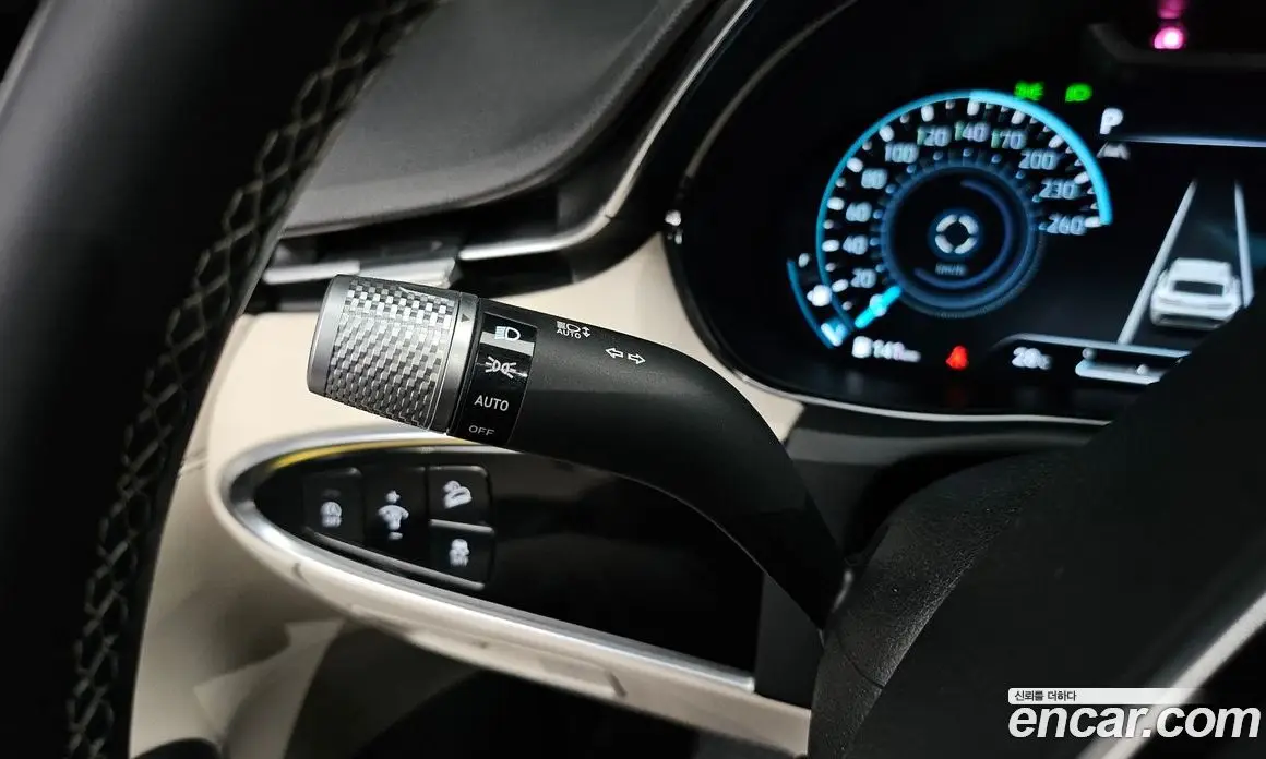 Genesis GV70 2022 2.5 автомат (гидро), фото 20 Genesis GV70 2022 2.5 автомат (гидро), фото 20