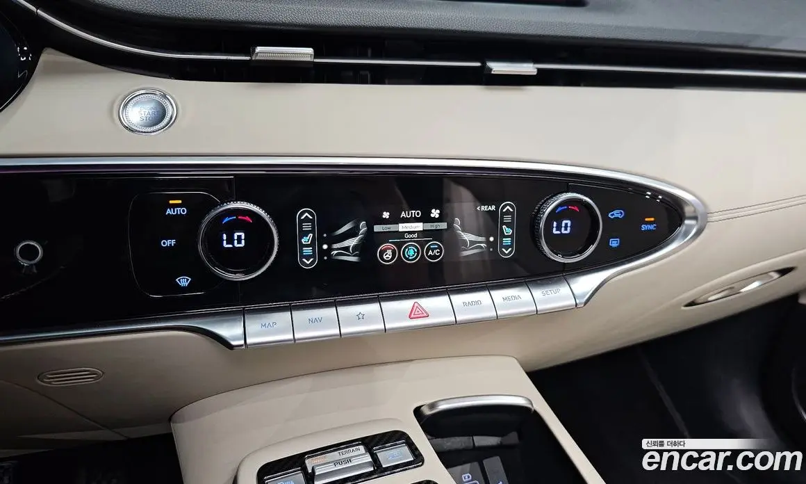 Genesis GV70 2022 2.5 автомат (гидро), фото 25 Genesis GV70 2022 2.5 автомат (гидро), фото 25