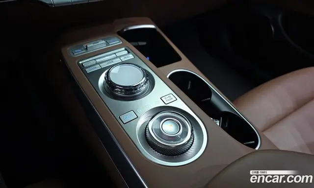 Genesis GV70 2022 2.5 автомат (гидро), миниатюра 11 Genesis GV70 2022 2.5 автомат (гидро), миниатюра 11