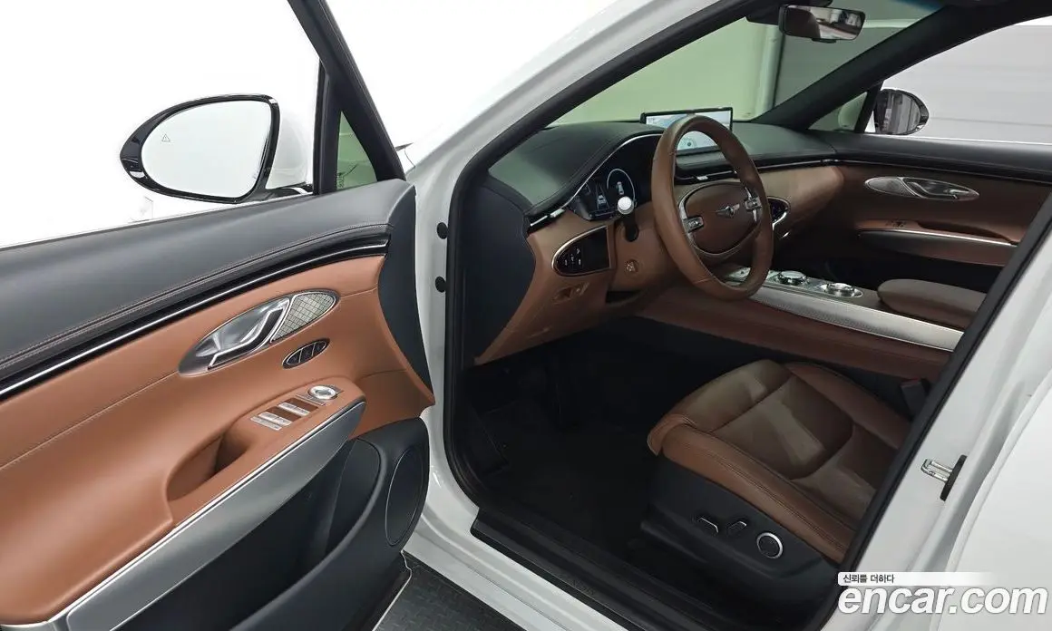 Genesis GV70 2022 2.5 автомат (гидро), фото 12 Genesis GV70 2022 2.5 автомат (гидро), фото 12
