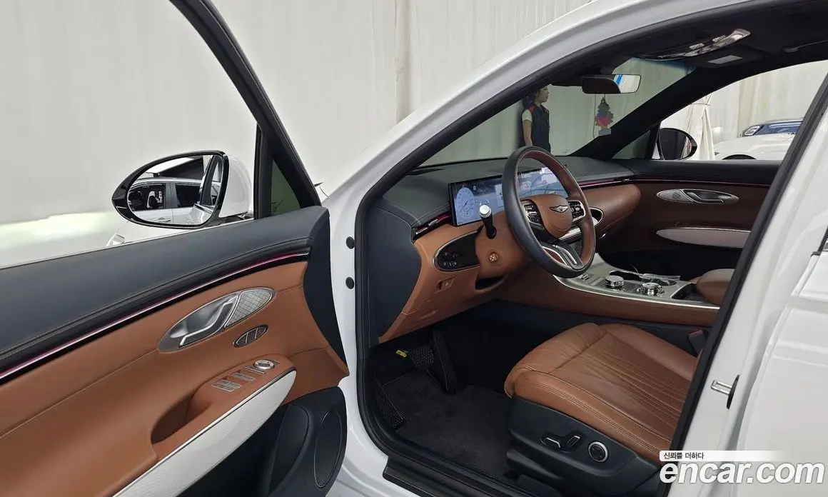 Genesis GV70 2024 2.5 автомат (гидро), фото 13