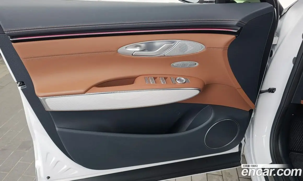 Genesis GV70 2024 2.5 автомат (гидро), фото 14