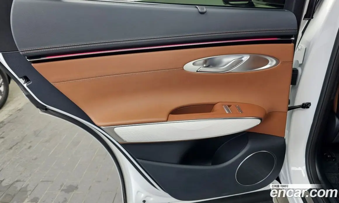 Genesis GV70 2024 2.5 автомат (гидро), фото 15