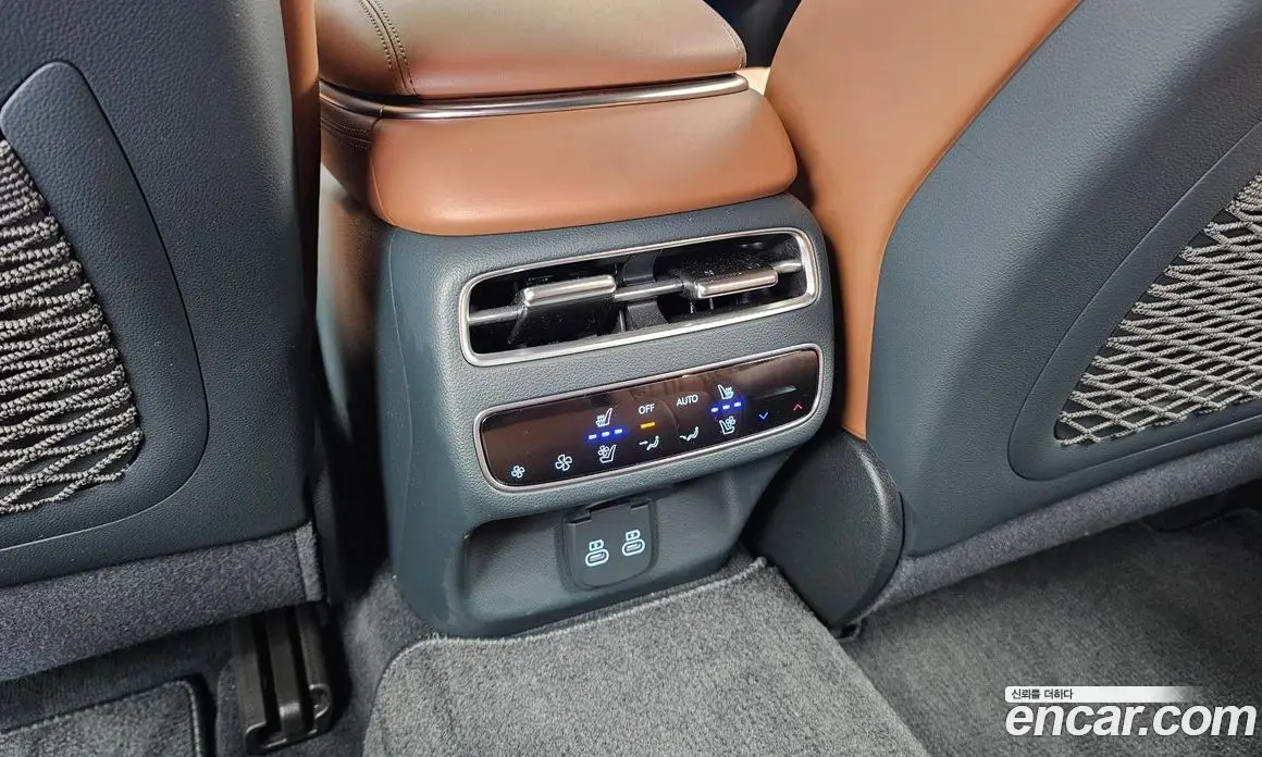 Genesis GV70 2024 2.5 автомат (гидро), фото 25