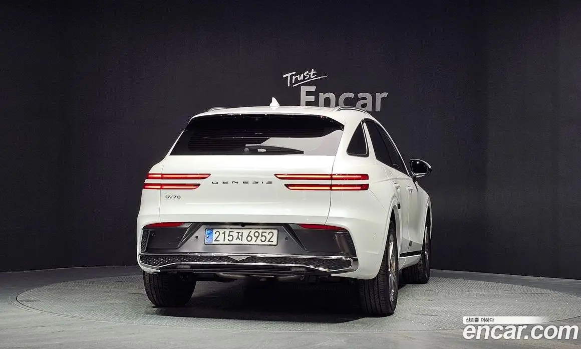 Genesis GV70 2024 2.5 автомат (гидро), фото 4