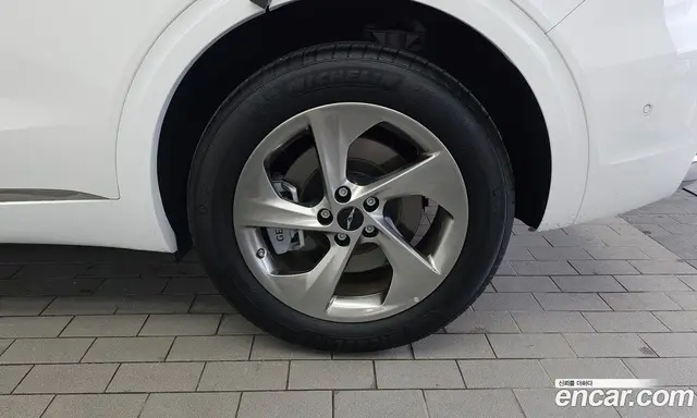 Genesis GV70 2024 2.5 автомат (гидро), миниатюра 7