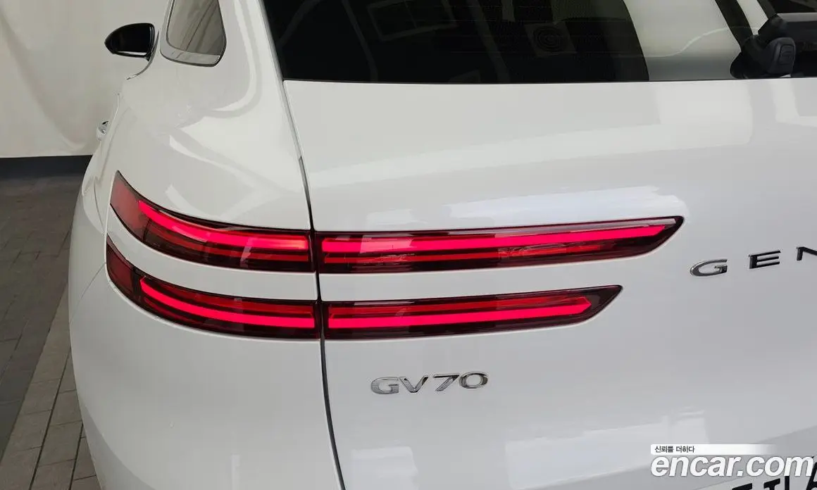 Genesis GV70 2024 2.5 автомат (гидро), фото 9