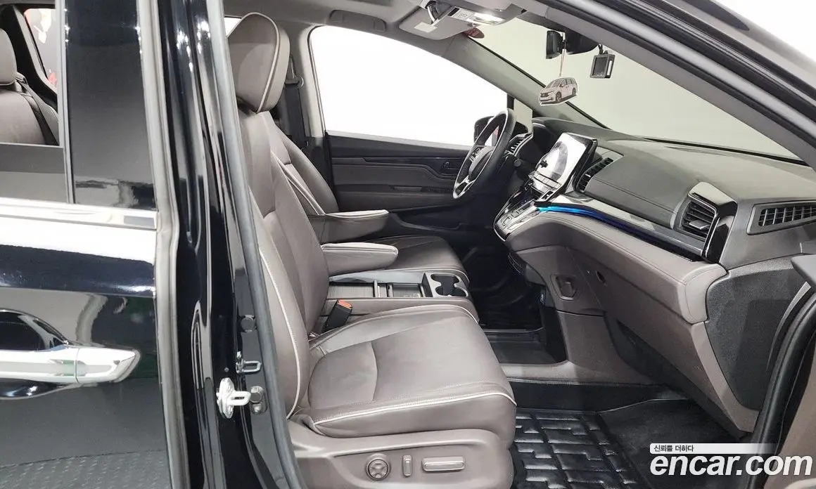 Honda Odyssey 2022 3.5 автомат (гидро), фото 16 Honda Odyssey 2022 3.5 автомат (гидро), фото 16