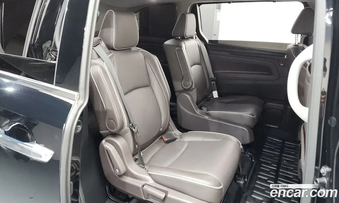 Honda Odyssey 2022 3.5 автомат (гидро), фото 17 Honda Odyssey 2022 3.5 автомат (гидро), фото 17