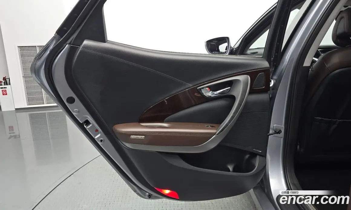 Hyundai Grandeur 2014 2.4 автомат (гидро), фото 15 Hyundai Grandeur 2014 2.4 автомат (гидро), фото 15