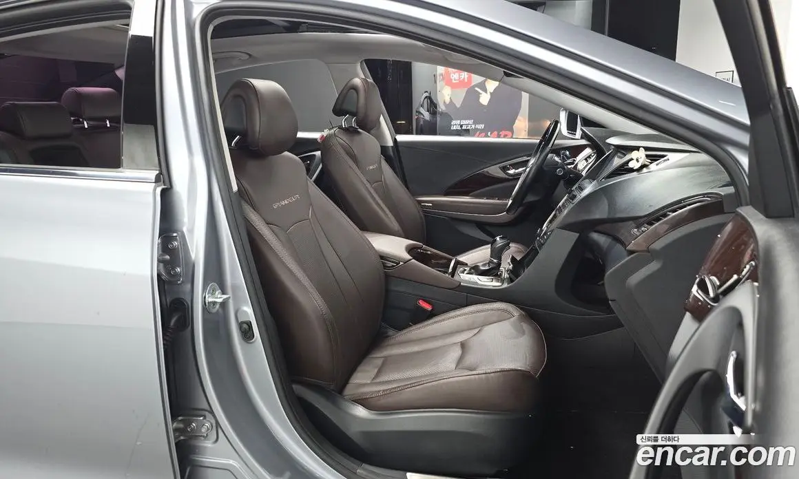 Hyundai Grandeur 2014 2.4 автомат (гидро), фото 17 Hyundai Grandeur 2014 2.4 автомат (гидро), фото 17