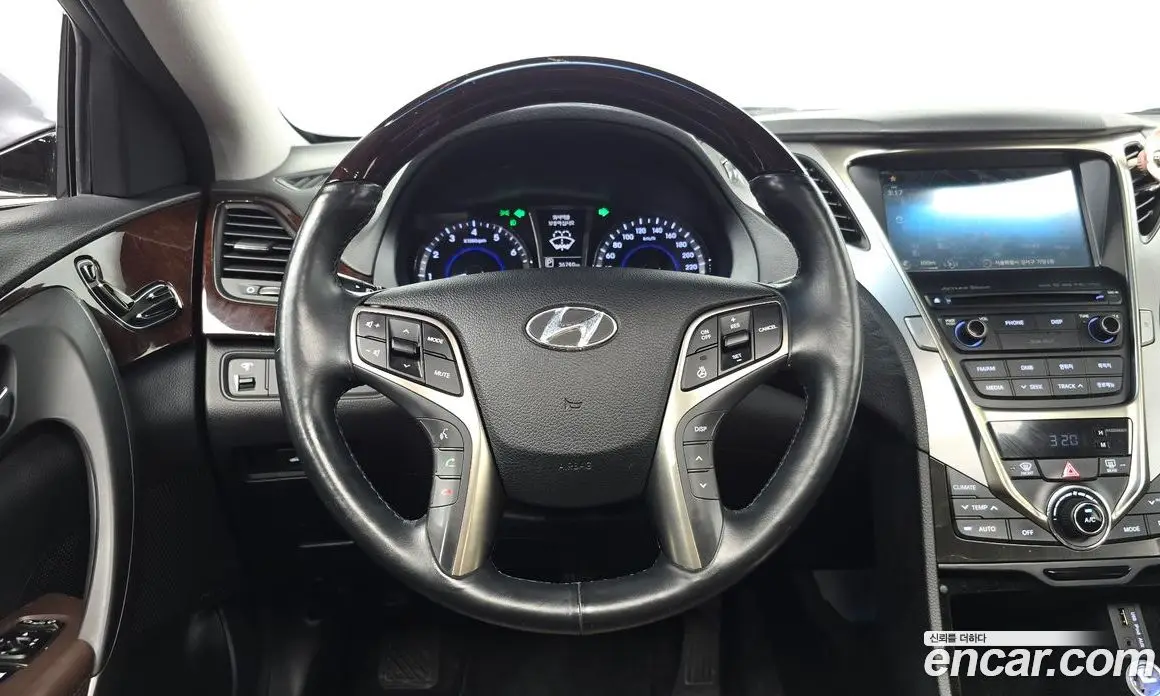 Hyundai Grandeur 2014 2.4 автомат (гидро), фото 19 Hyundai Grandeur 2014 2.4 автомат (гидро), фото 19