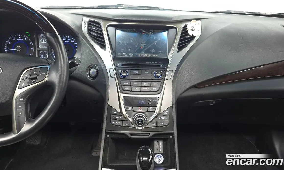 Hyundai Grandeur 2014 2.4 автомат (гидро), фото 20 Hyundai Grandeur 2014 2.4 автомат (гидро), фото 20