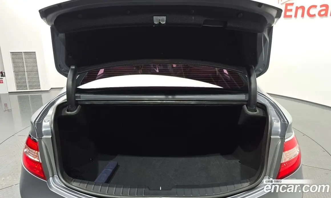 Hyundai Grandeur 2014 2.4 автомат (гидро), фото 26 Hyundai Grandeur 2014 2.4 автомат (гидро), фото 26