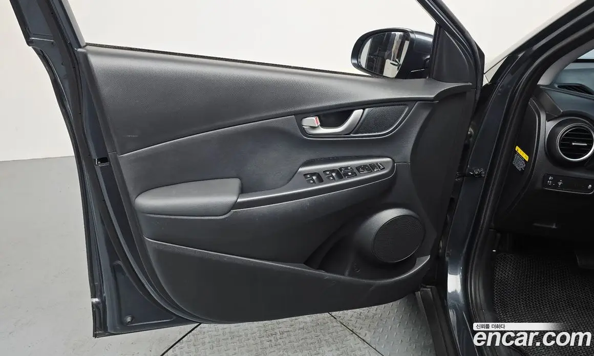 Hyundai Kona 2017 1.6 автомат (гидро), фото 14 Hyundai Kona 2017 1.6 автомат (гидро), фото 14