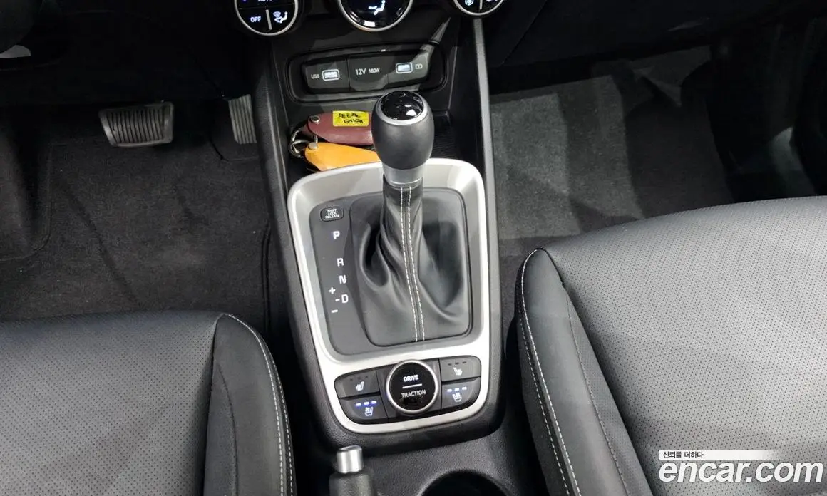 Hyundai Venue 2021 1.6 автомат (гидро), фото 12 Hyundai Venue 2021 1.6 автомат (гидро), фото 12