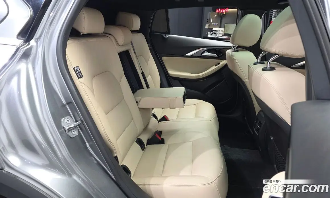 Infiniti QX30 2019 2.0 автомат (гидро), фото 16 Infiniti QX30 2019 2.0 автомат (гидро), фото 16