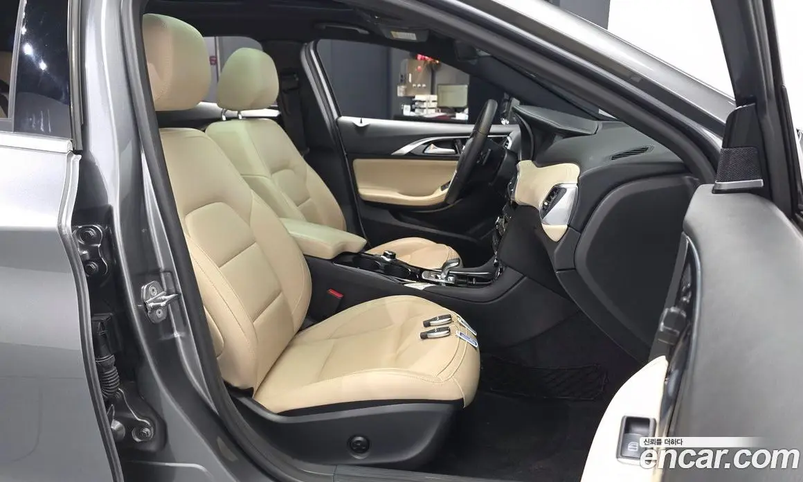 Infiniti QX30 2019 2.0 автомат (гидро), фото 17 Infiniti QX30 2019 2.0 автомат (гидро), фото 17