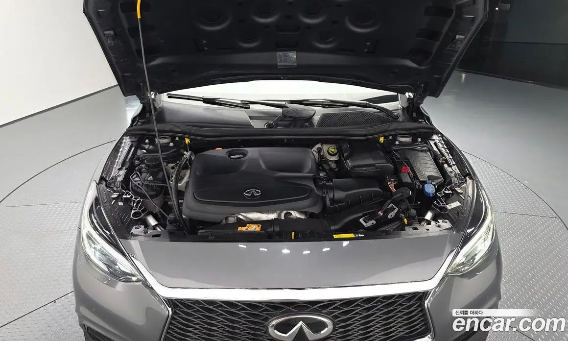 Infiniti QX30 2019 2.0 автомат (гидро), фото 6 Infiniti QX30 2019 2.0 автомат (гидро), фото 6