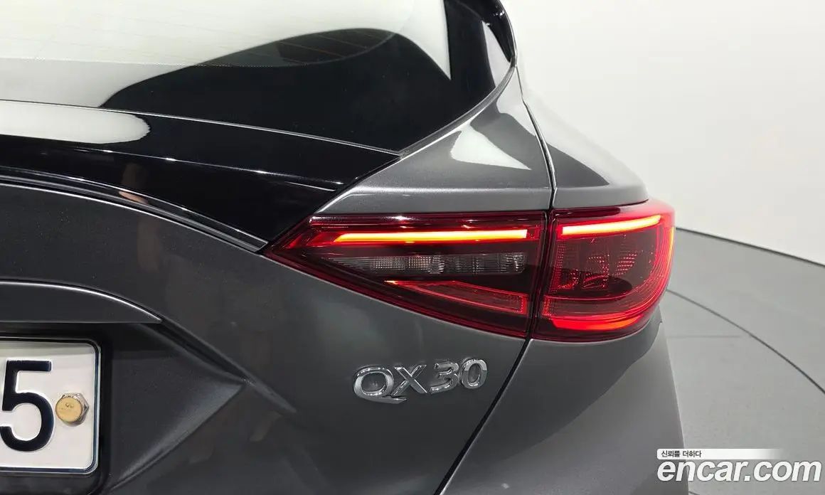 Infiniti QX30 2019 2.0 автомат (гидро), фото 9 Infiniti QX30 2019 2.0 автомат (гидро), фото 9