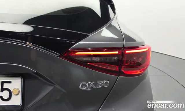 Infiniti QX30 2019 2.0 автомат (гидро), миниатюра 9 Infiniti QX30 2019 2.0 автомат (гидро), миниатюра 9