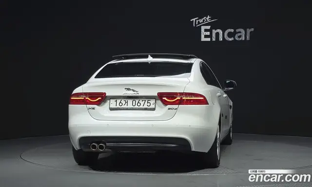 Jaguar XE 2016 2.0 автомат (гидро), миниатюра 4 Jaguar XE 2016 2.0 автомат (гидро), миниатюра 4