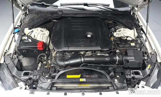 Jaguar XE 2016 2.0 автомат (гидро), миниатюра 6 Jaguar XE 2016 2.0 автомат (гидро), миниатюра 6