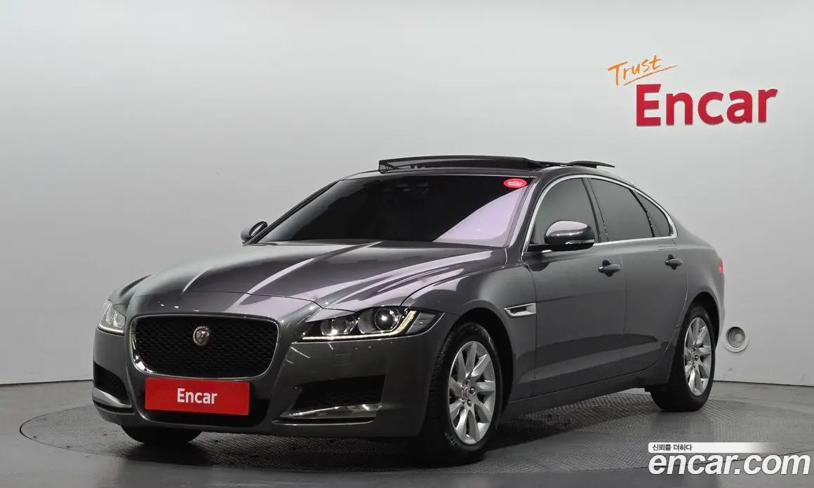 Jaguar XF 2016 2.0 автомат (гидро), фото 1 Jaguar XF 2016 2.0 автомат (гидро), фото 1
