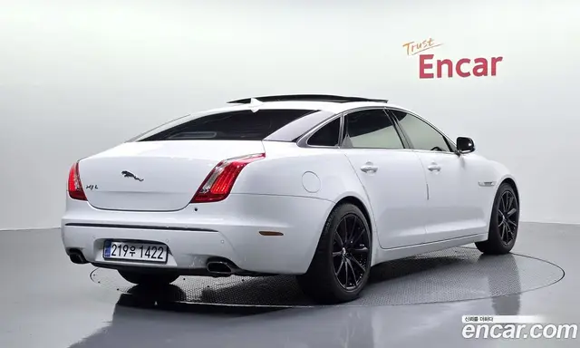 Jaguar XJ 2013 2.0 автомат (гидро), миниатюра 2 Jaguar XJ 2013 2.0 автомат (гидро), миниатюра 2