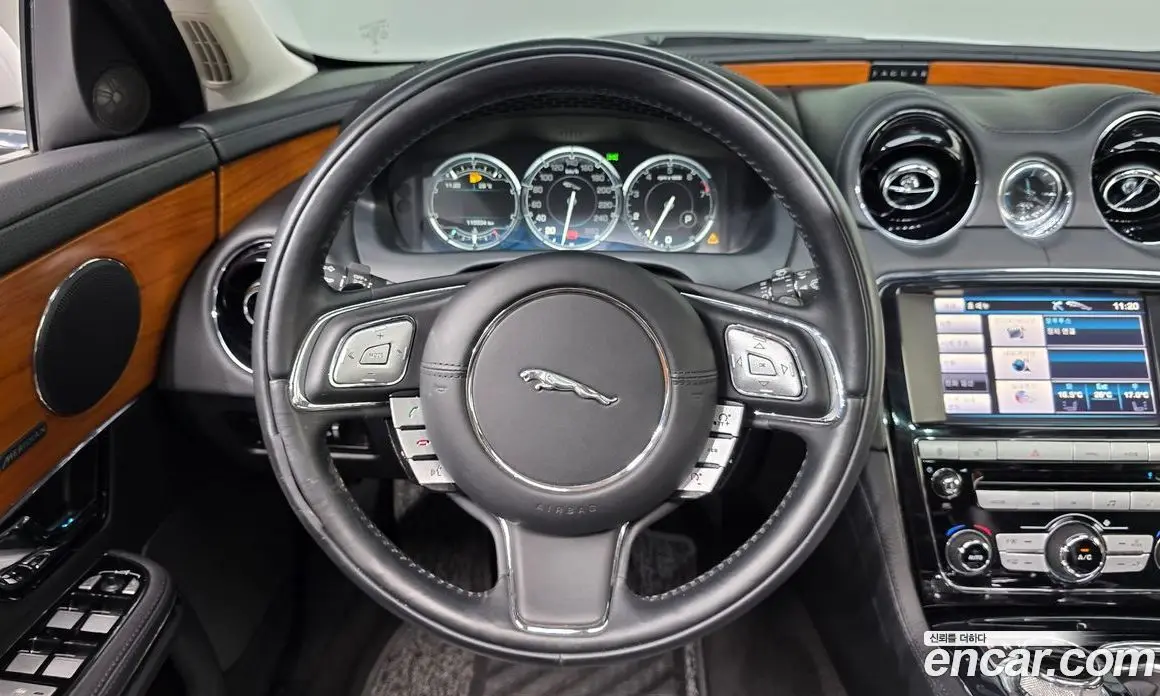 Jaguar XJ 2013 2.0 автомат (гидро), фото 13 Jaguar XJ 2013 2.0 автомат (гидро), фото 13