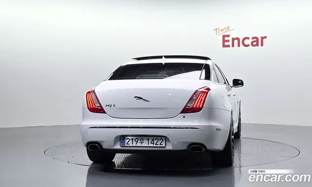 Jaguar XJ 2013 2.0 автомат (гидро), миниатюра 4 Jaguar XJ 2013 2.0 автомат (гидро), миниатюра 4