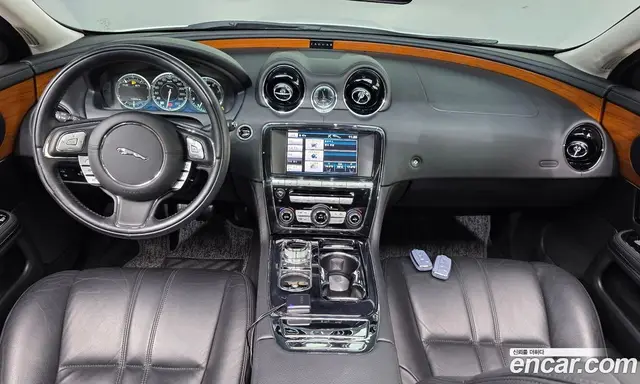 Jaguar XJ 2013 2.0 автомат (гидро), миниатюра 7 Jaguar XJ 2013 2.0 автомат (гидро), миниатюра 7