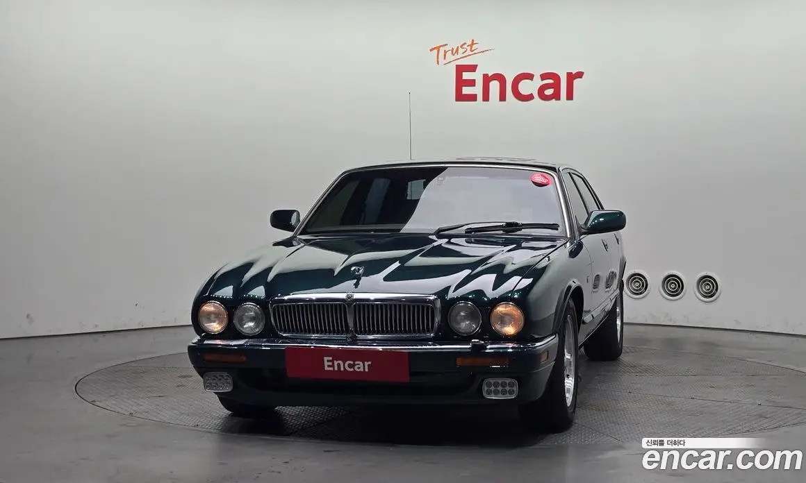 Jaguar XJ-6 1996 3.2 автомат (гидро), фото 3 Jaguar XJ-6 1996 3.2 автомат (гидро), фото 3