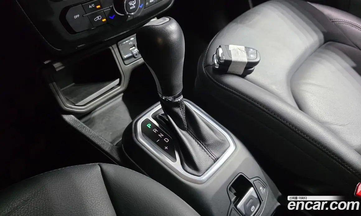 Jeep Renegade 2018 2.4 автомат (гидро), фото 12 Jeep Renegade 2018 2.4 автомат (гидро), фото 12