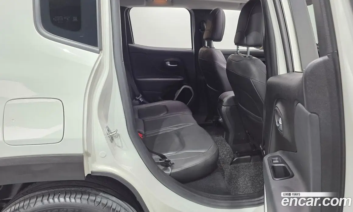 Jeep Renegade 2018 2.4 автомат (гидро), фото 17 Jeep Renegade 2018 2.4 автомат (гидро), фото 17