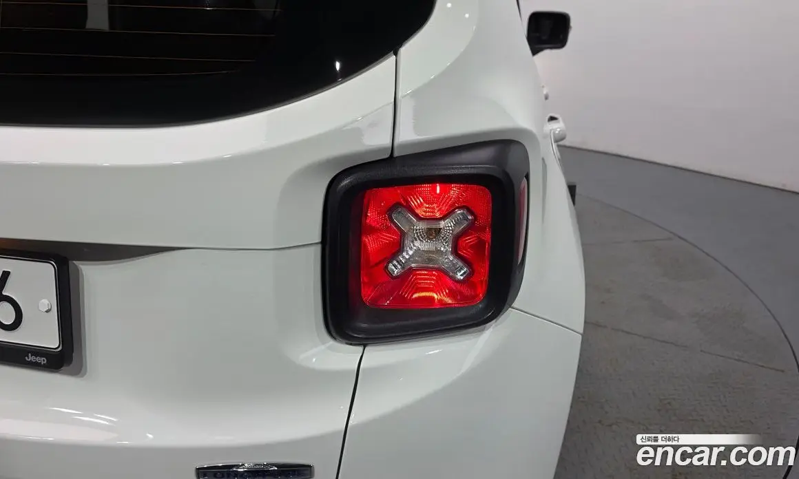 Jeep Renegade 2018 2.4 автомат (гидро), фото 9 Jeep Renegade 2018 2.4 автомат (гидро), фото 9