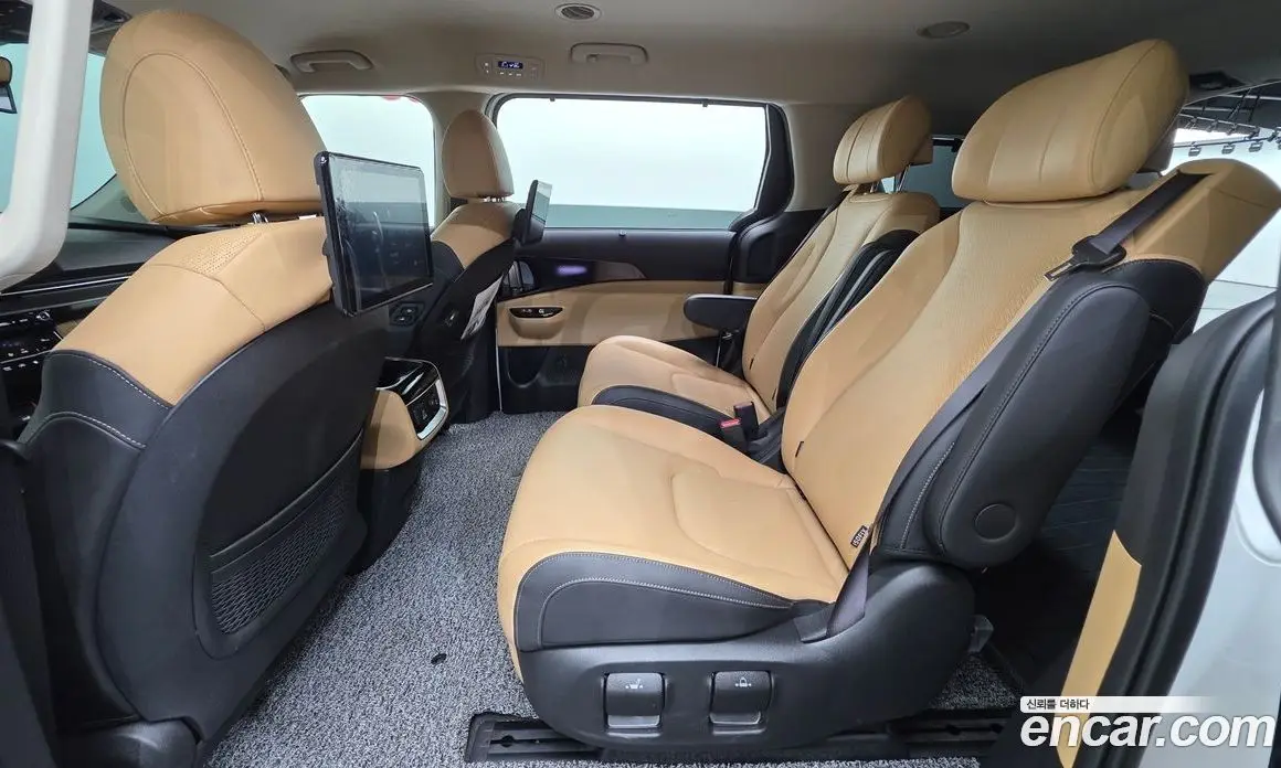 Kia Carnival 2022 3.5 автомат (гидро), фото 18