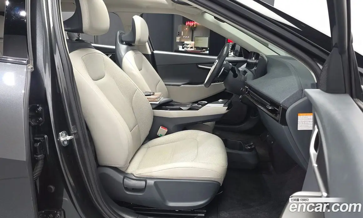 Kia EV6 2023 0.1 автомат (гидро), фото 17 Kia EV6 2023 0.1 автомат (гидро), фото 17