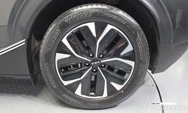 Kia EV6 2023 0.1 автомат (гидро), миниатюра 7 Kia EV6 2023 0.1 автомат (гидро), миниатюра 7