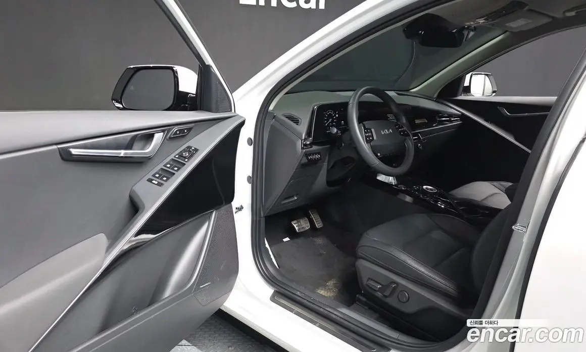 Kia Niro 2024 1.6 автомат (гидро), фото 13 Kia Niro 2024 1.6 автомат (гидро), фото 13