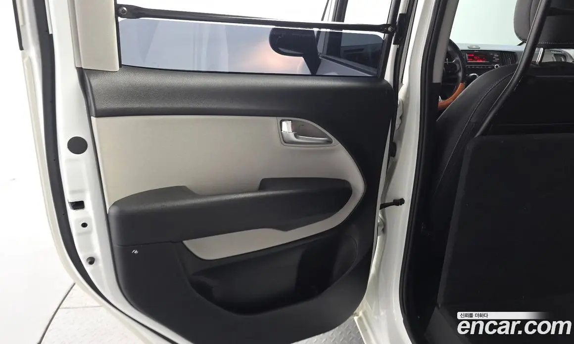 Kia Ray 2023 1.0 автомат (гидро), фото 15