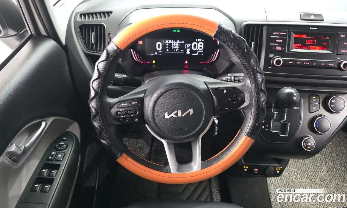 Kia Ray 2023 1.0 автомат (гидро), фото 19