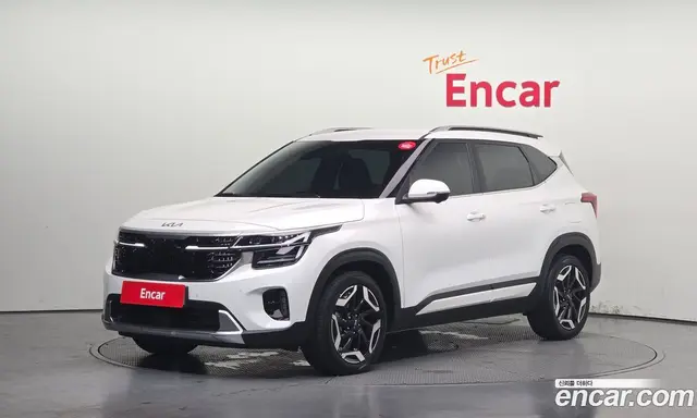 Kia Seltos 2024 1.6 автомат (гидро), миниатюра 1 Kia Seltos 2024 1.6 автомат (гидро), миниатюра 1